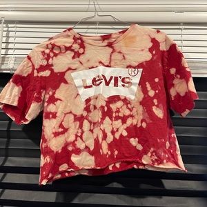 Cropped Levi’s Tshirt